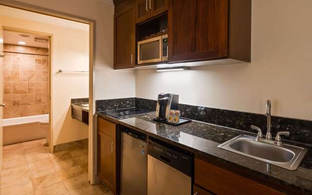 Best Western Plus White Bear Country Inn