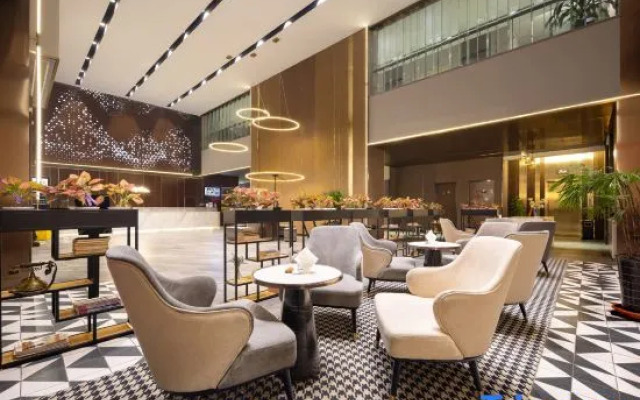 Homeinn Plus Hotel (Fushun Petrochemical University)