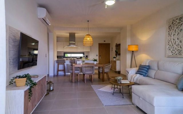 Modern and Spacious Condo Steps From the Beach