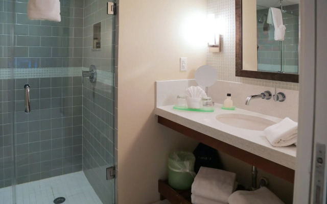 Orchid Key Inn - Adults Only