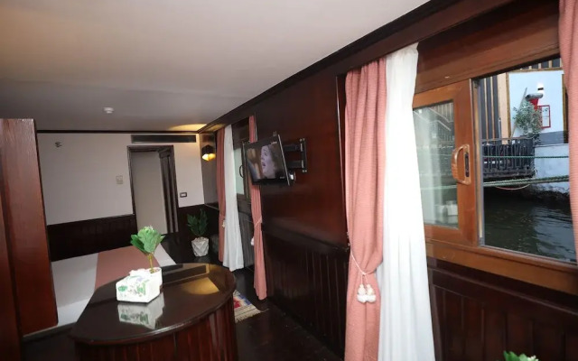 YOU Cairo Nile View Hotel