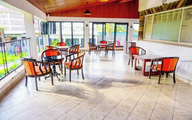 4 Tee's Hotel Rongai