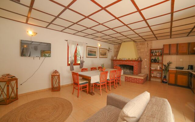 Holiday house Mario - with pool: Supetar, Island Brac