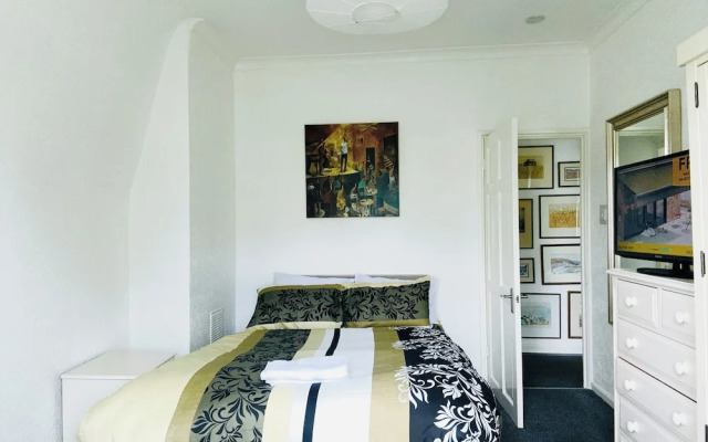 Bromley Bliss Apartment Getaway