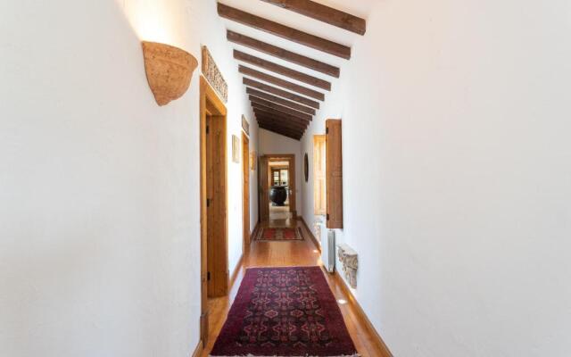 Rosa Estates The Farmhouse & Stables