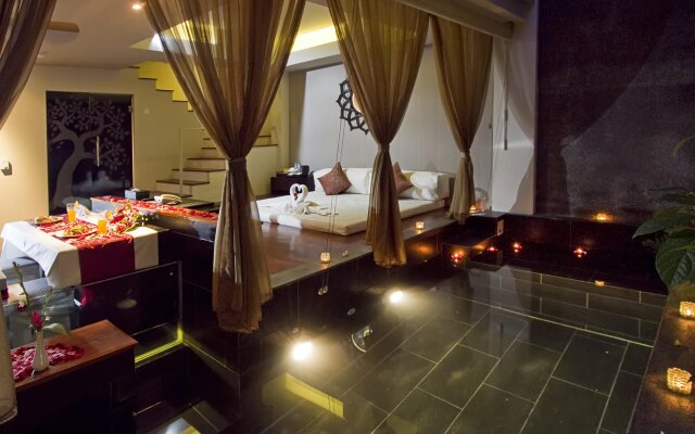 18 Suite Villa Loft by AMITHYA