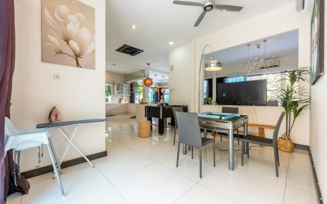 38Pax Flame of the Forest Retreat Villa KL by Verano