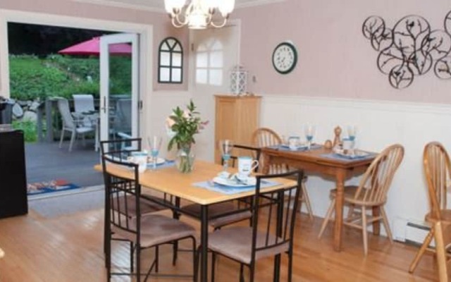 Cranberry Manor Bed and Breakfast