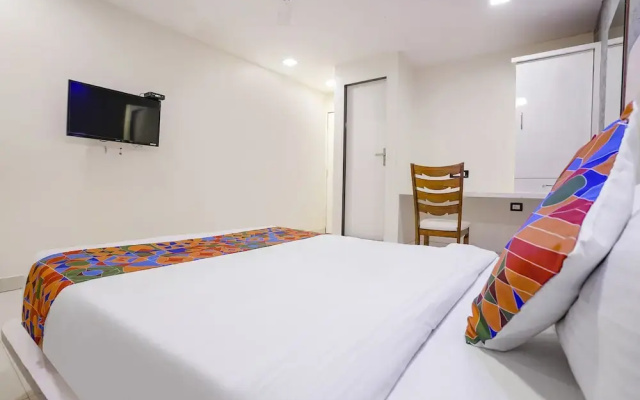 FabHotel Golden Star