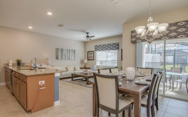 Fully Equiped 4 Bedroom Villa