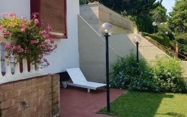N195 - Numana, ampio pentalocale con giardino