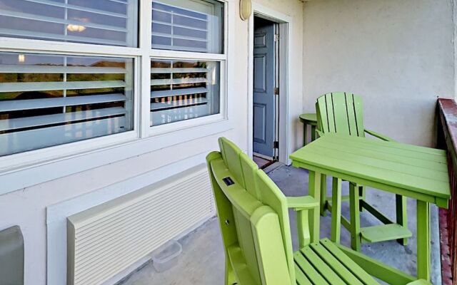 135 Sea Breeze - Coastal Chic Cutie 1 Bedroom 1 Bathroom Condo