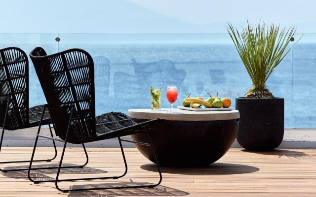 Dimitra Beach Hotel & Suites