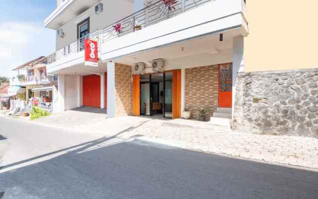 OYO 3245 Srikandi Family Residence