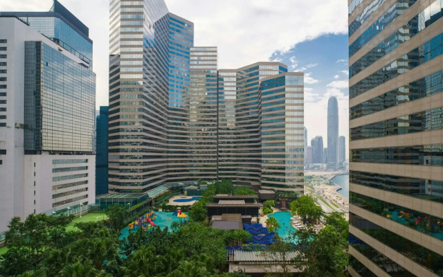 Renaissance Hong Kong Harbour View Hotel