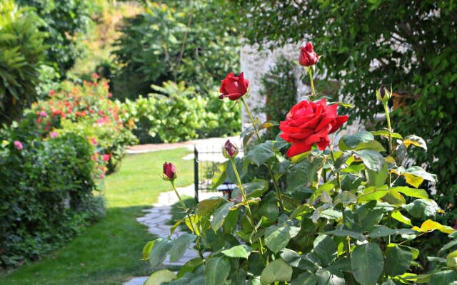 Country Hotel Triantafillies