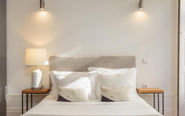 Youropo - Stories 1F