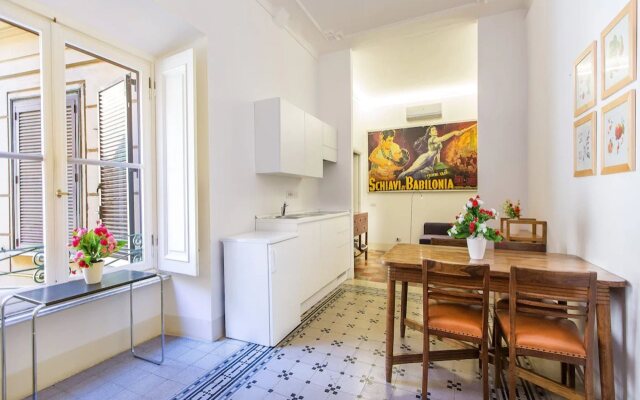 Rental In Rome Arenula Apartment