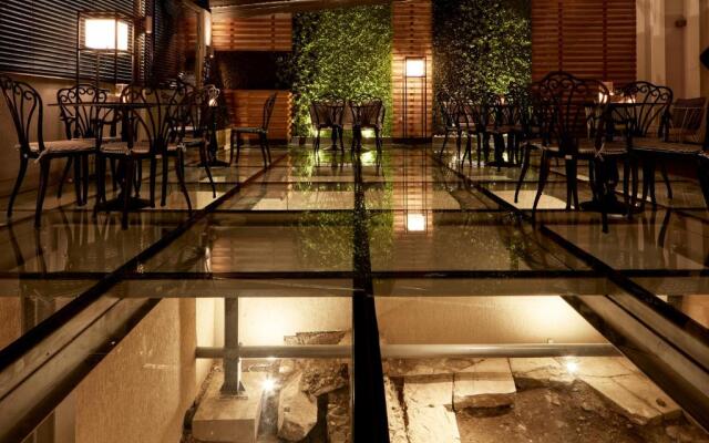 Antigon Urban Chic Hotel