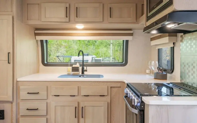 Sokcho Supuro Caravan