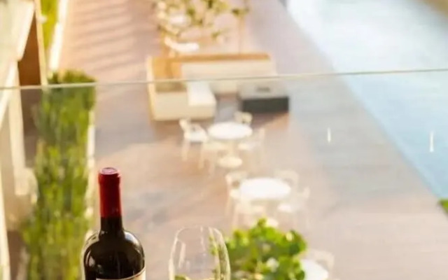 3BD Condo near Beach and Marina