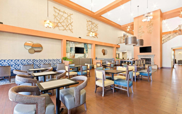 Hampton Inn & Suites Phoenix-Goodyear