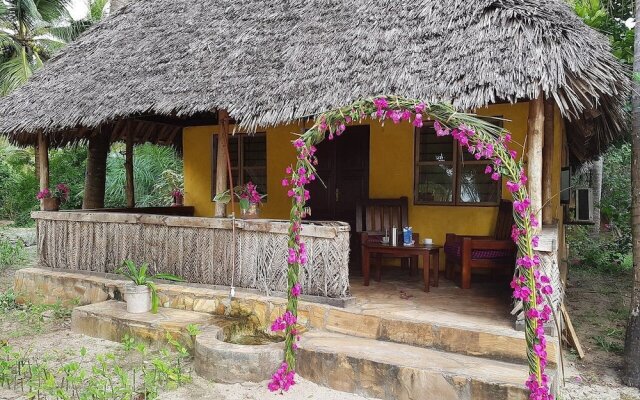 Mike's Beach Cottages