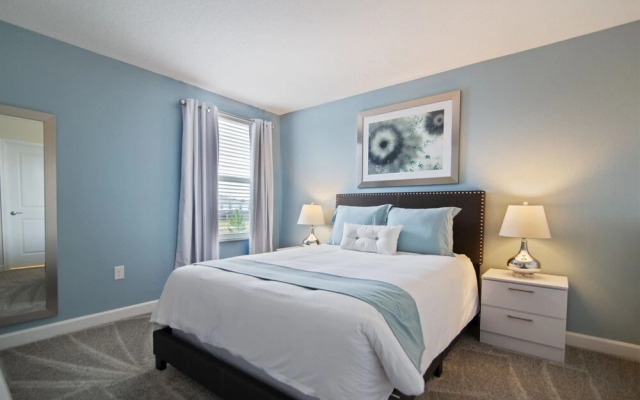 8BR ChampionsGate Pool Home wTheater