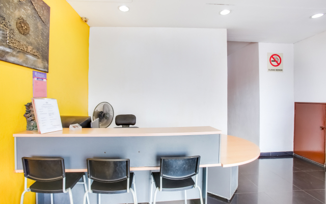 OYO 89656 Melati Hotel Nilai