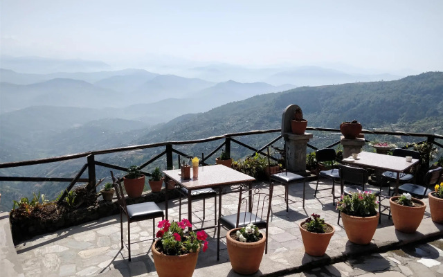Everest Manla Resort
