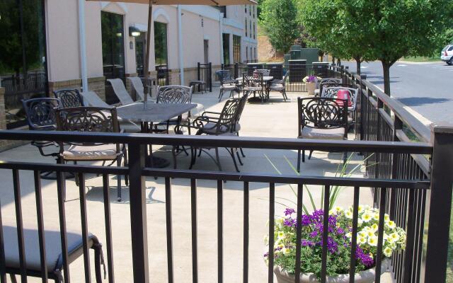 Holiday Inn Express Hotel & Suites Winchester by IHG