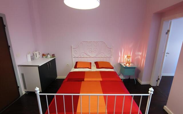 Pembe Cati 2