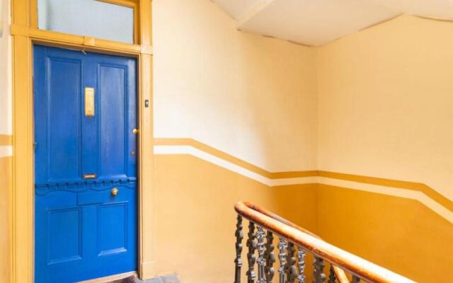 425 Quirky and Charming 2 Bedroom Seaside Apartment in Portobello