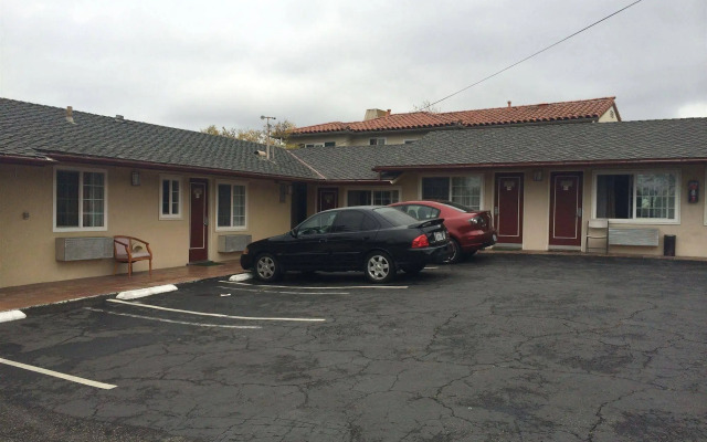 Town and Country Inn