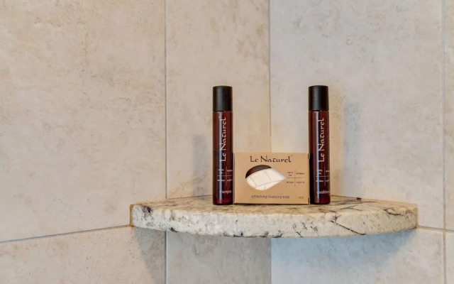 Hale Kunu Stunning Views