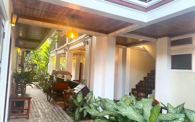 Lao Lu Lodge