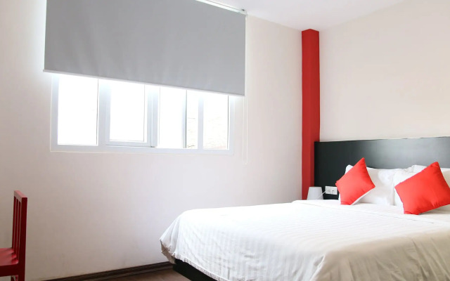 Monsieur Diesel Hotel Hang Bac