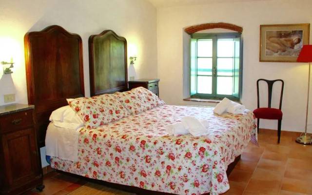 Home in Collesalvetti With Garden