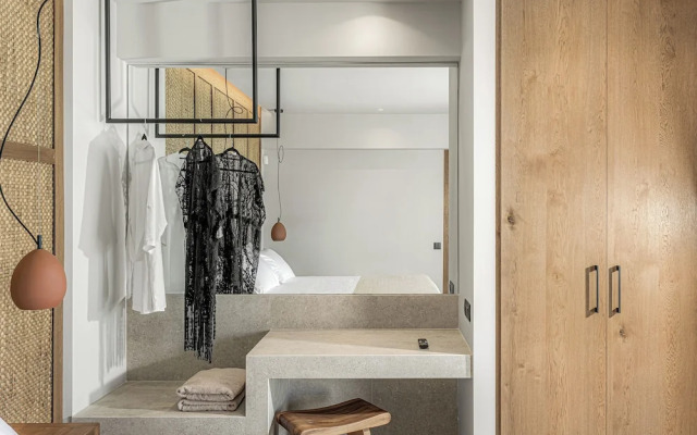 Lakka Suites