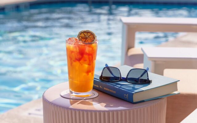 Beal House Fort Walton Beach, Tapestry Collection by Hilton