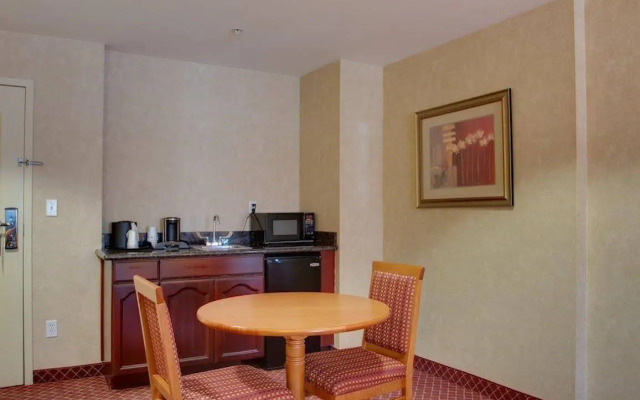 Best Western Plus Media Center Inn & Suites