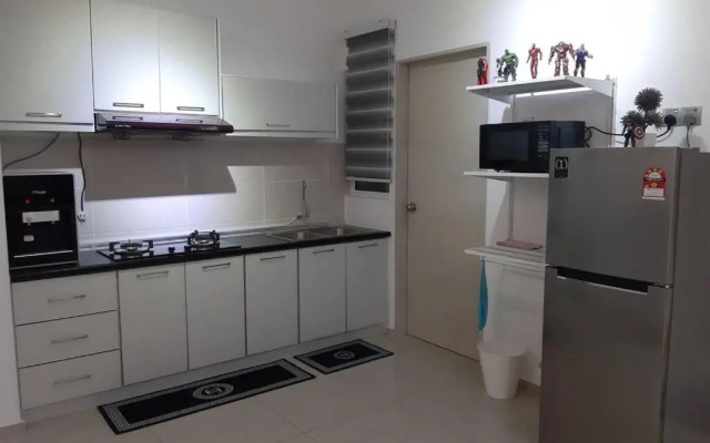 Avengers Homestay @ KLIA + FREE Wifi & Netflix