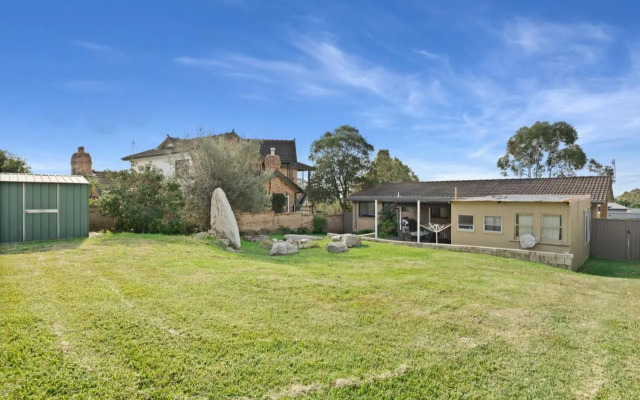 Modern Family Holiday Home Overlooking Jervis Bay