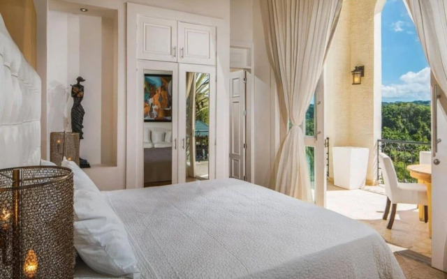 Beverly Hills Luxury Mansion Right in Sosua