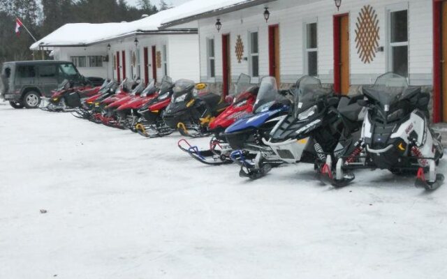 Deep River Motel