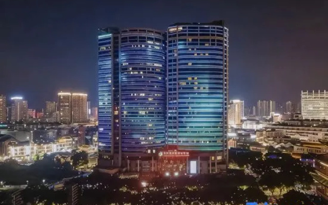 Yunzhi Homestay (Chaoyang Square Sanjie Liangxiang)