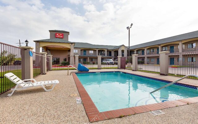 Econo Lodge Inn & Suites Port Arthur near Sabine Pass