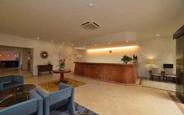 Porto Domus Hotel