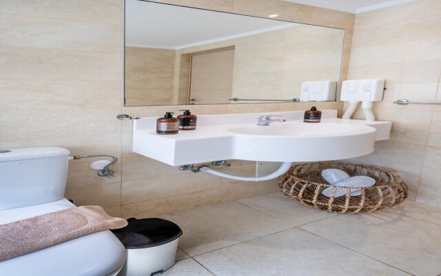 Smy Santorini Suites & Villas