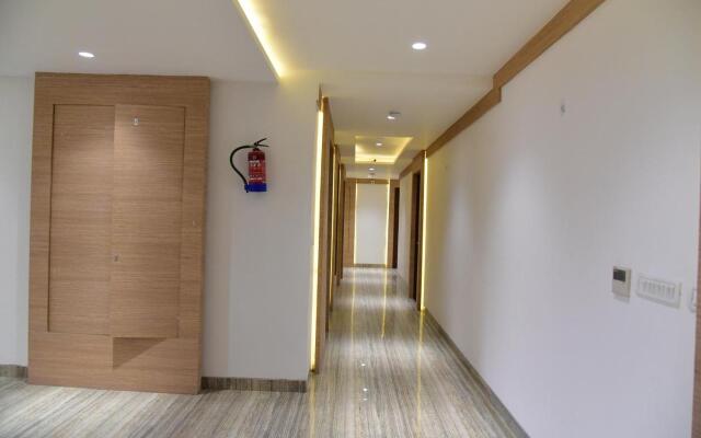 Hotel Crystal Grand